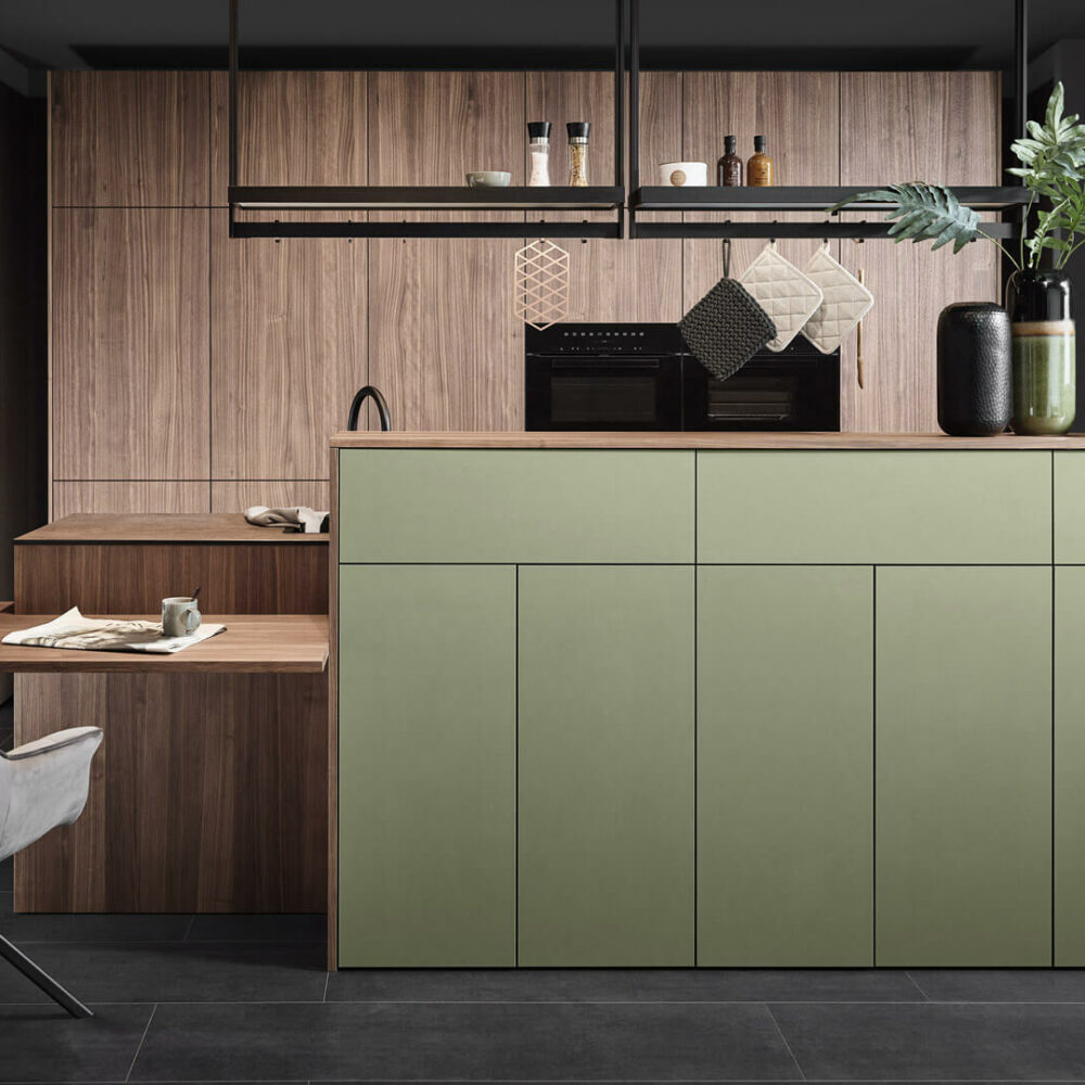 Sachsenküchen Design Inselküche Thymian Nussbaum