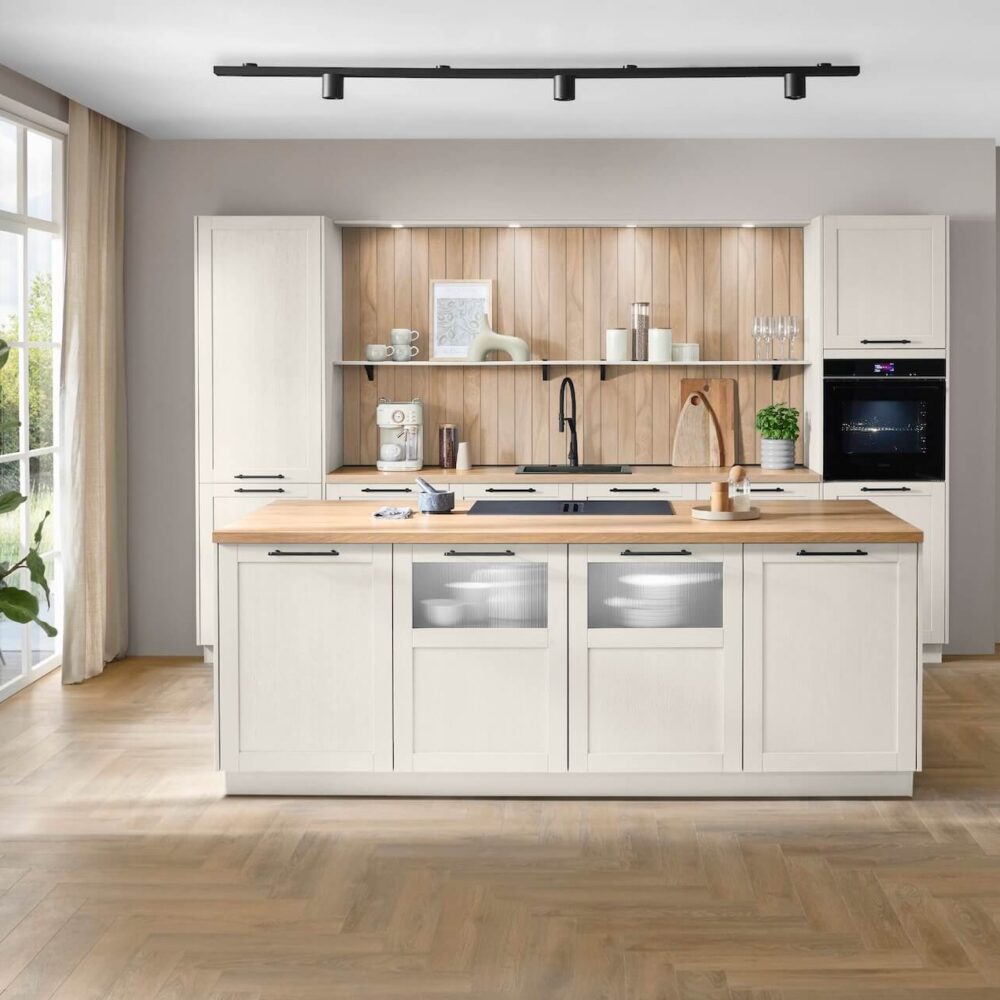 Nobilia Landhausküche mit Insel Magnolia